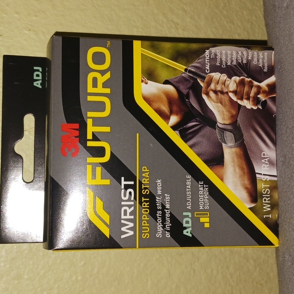 NWT 3M IN BOX WRIST SUPPORT - Picture 1 of 8
